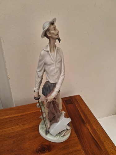 Porcelain figurine lladro don - porcelain,