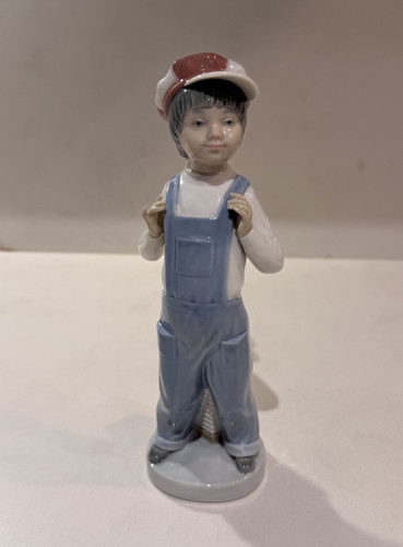 Lladro 4898 boy from - lladro, madrid