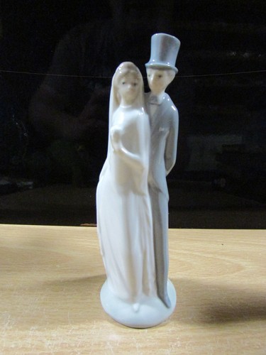 Look superb mint condition - mint,