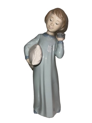 Nao porcelain - (daisa,