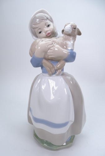 Nao lladro girl holding - nao,