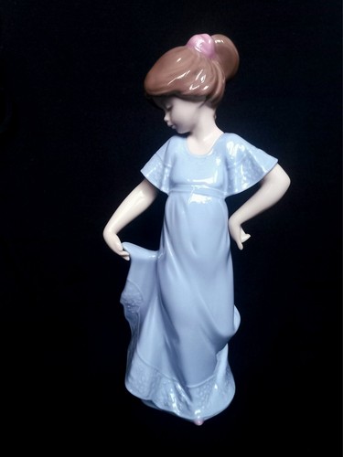 Nao lladro how - how, daisa