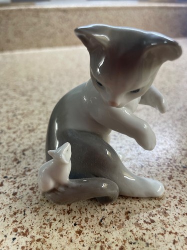 Lladro gray white porcelain - lladro,