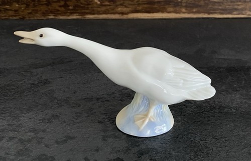 Lladro style spanish - style,