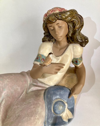 Retired lladro noella - retired,