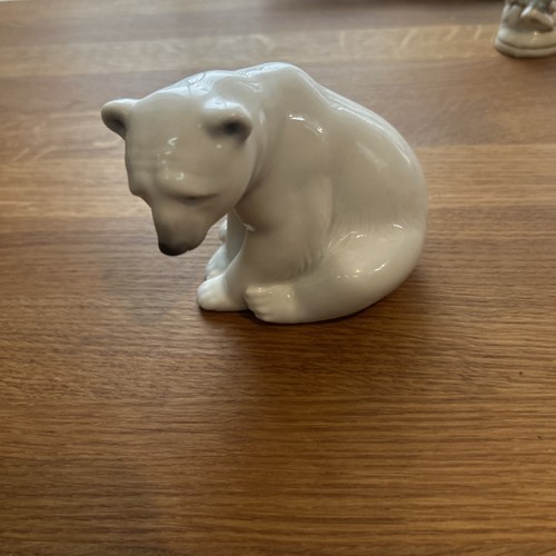 Lladro daisa sitting - lladro, polar
