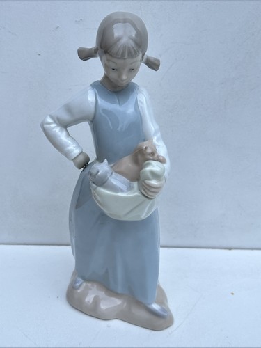 Nao lladro young - nao, with