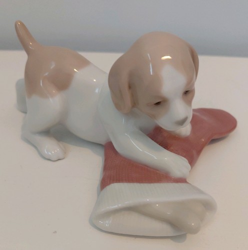 Nao lladro puppy dog with - by,