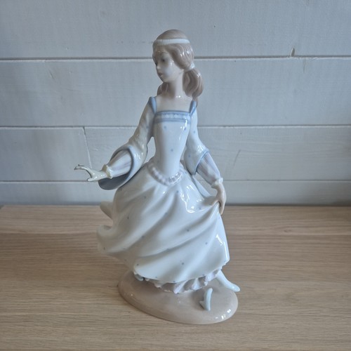 Vintage lladro cinderella - vintage, lost