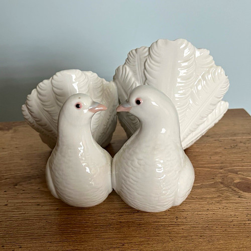 Vintage lladro couple doves - of,