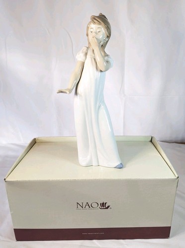 Nao lladro girl yawning - nao, by