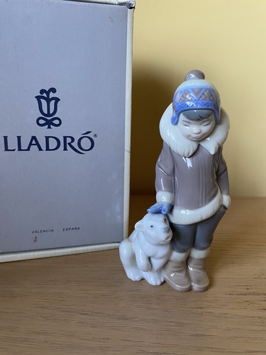 Lladro 5238 eskimo - "eskimo, boy