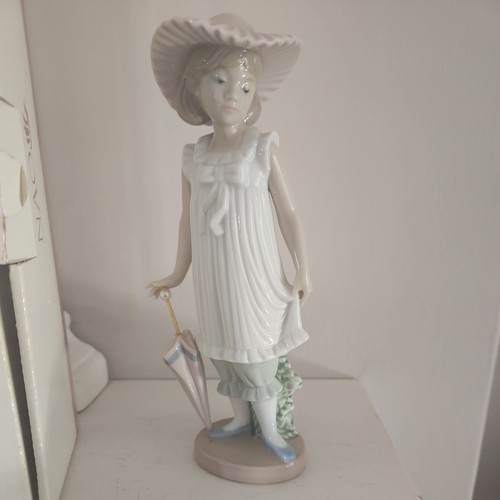 Nao lladro april showers - lladro,