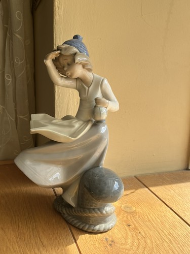 Nao lladro figurine girl - nao, by