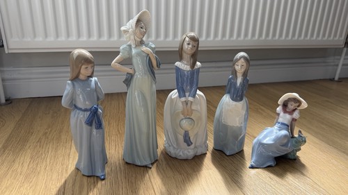 Nao set figures by - of, 5