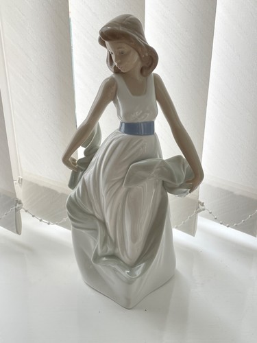 Nao lladro figurine - nao,