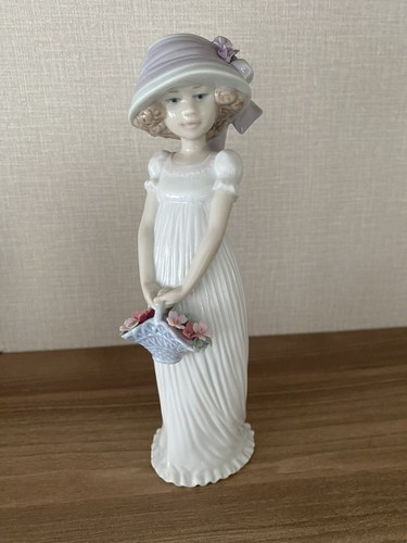 Lladro porcelain figurine - porcelain,
