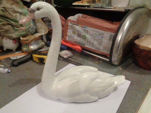 Lladro swan ornament - 8, 1/2"