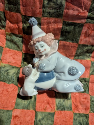 Lladro clown with puppy - puppy, 5278