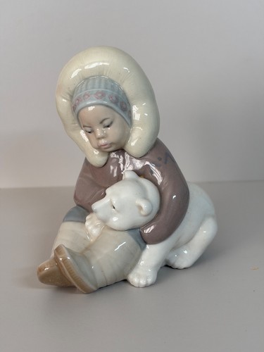 Lladro 1195 eskimo child - eskimo, with