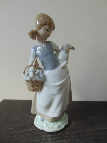 Lladro 4835 girl with lamb - girl, and