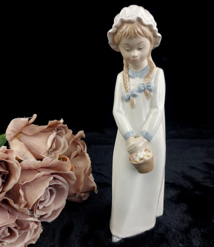 Nao lladro girl figurine - lladro, by