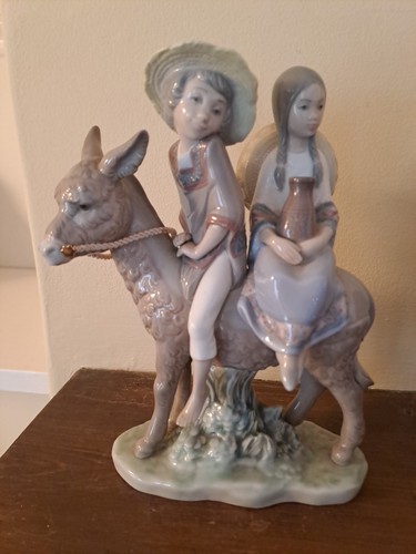 Lladro porcelain figurine a - porcelain,