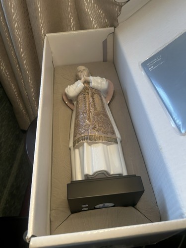 Lladro 01008266 pope - pope, benedict