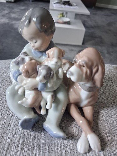 Lladro figurines pre owned - pre,