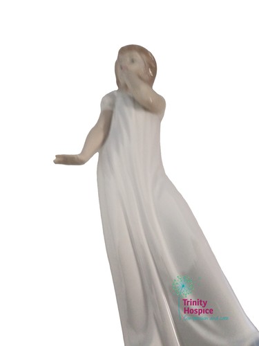 Nao lladro figurine - lladro, white