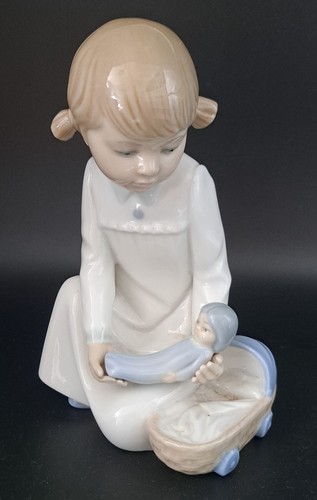Vintage nao lladro - by, figurine