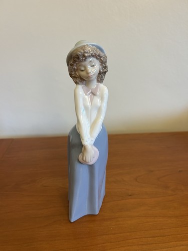 Lladro nao porcelain figurine - lladro,