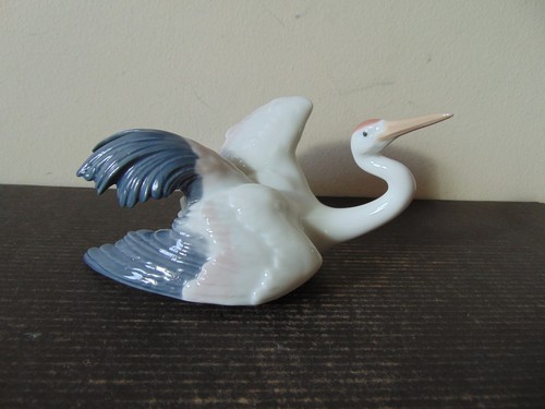 Lladro fluttering crane 1598 - fluttering,