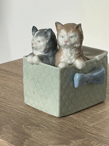 Vintage porcelain purr fect - vintage, "purr-fect